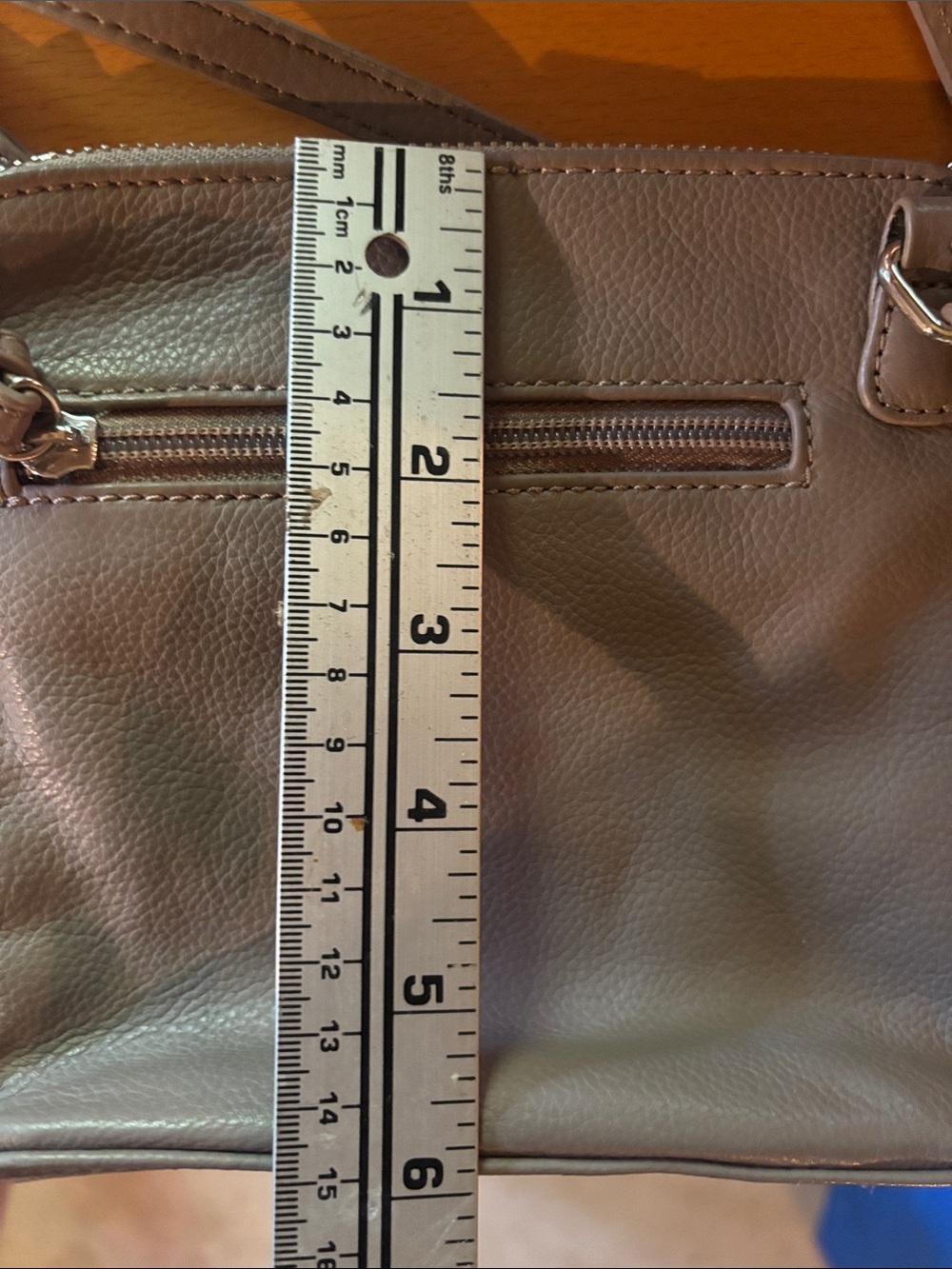 Clark’s genuine leather cross body purse brown with lots of pockets - Picture 6 of 7